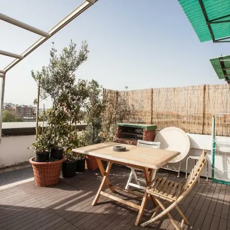 Azzarita, By Short Holidays Apartment *